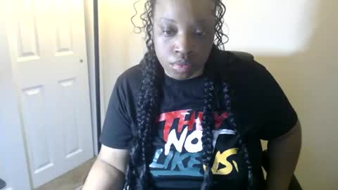 Snapshot of sexymona1218 chatting on May 2026 05:59:02 AM SexyMona online show from May 2026 05:59:02 AM