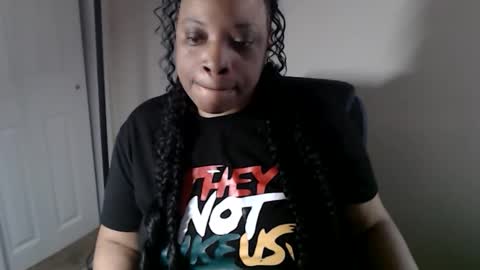 Snapshot of sexymona1218 chatting on May 2026 08:28:02 PM SexyMona online show from May 2026 08:28:02 PM