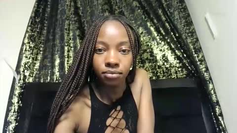 Snapshot of sexynanaa chatting on December 2025 03:30:02 PM nanaa online show from December 2025 03:30:02 PM