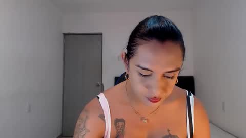 Natalia Duran online show from June 2026 08:19:02 PM