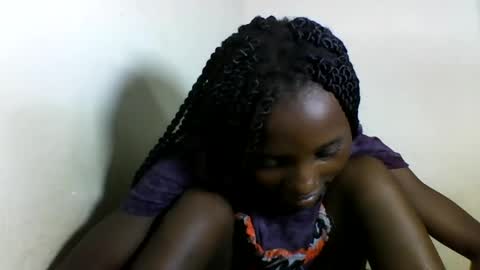 VIVIAN online show from February 2025 04:32:01 PM