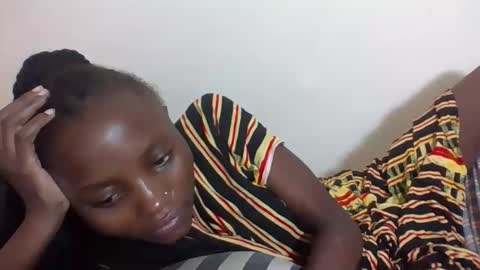 VIVIAN online show from October 2025 06:47:01 AM