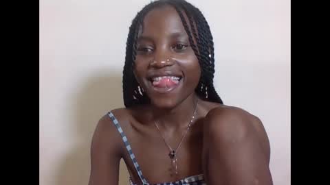 VIVIAN online show from November 2025 08:15:01 AM