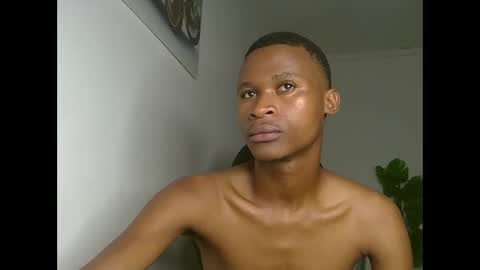 Snapshot of sexyromeo_bbc chatting on May 2026 08:17:01 PM Enzo online show from May 2026 08:17:01 PM