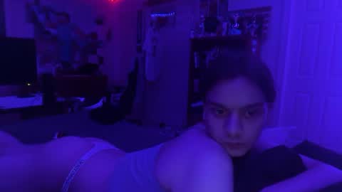 Snapshot of sexyshayla_twink chatting on May 2026 04:43:01 AM sexyshayla_twink online show from May 2026 04:43:01 AM