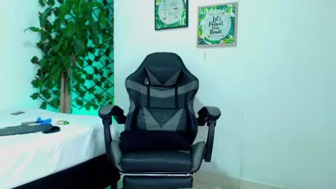sexytommy_ online show from June 2026 03:44:02 AM