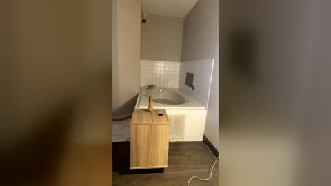 Smooth bi guy online show from July 2026 08:23:01 AM