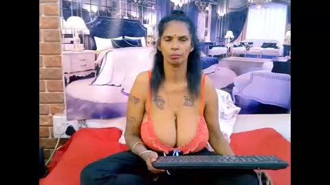 sexyva4u2luv online show from May 2026 06:05:02 PM