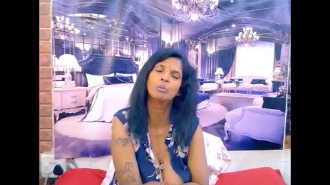 sexyva4u2luv online show from May 2026 07:00:02 PM
