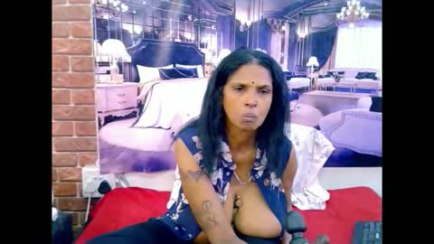 sexyva4u2luv online show from May 2026 07:04:01 AM