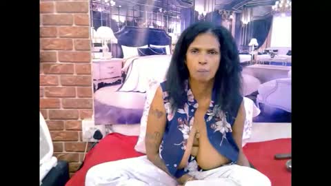 sexyva4u2luv online show from May 2026 07:00:01 PM