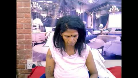 sexyva4u2luv online show from June 2026 06:08:02 PM