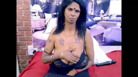 sexyva4u2luv online show from June 2026 06:30:01 PM