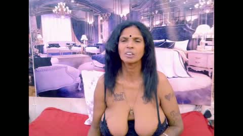 sexyva4u2luv online show from June 2026 06:40:01 PM