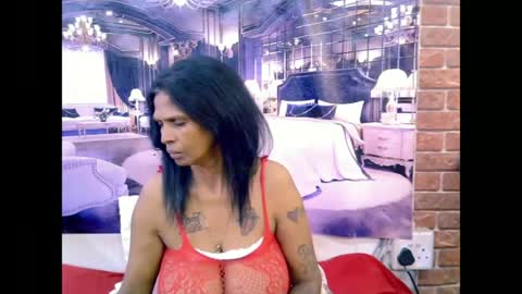 sexyva4u2luv online show from June 2026 06:45:02 PM