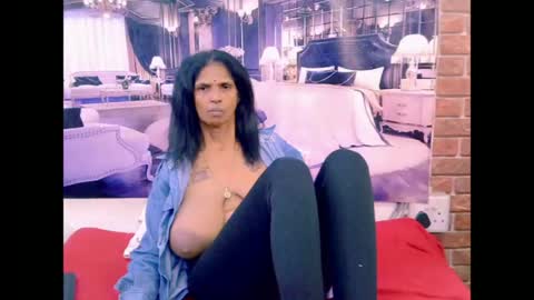 sexyva4u2luv online show from July 2026 11:48:01 PM