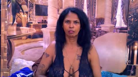 sexyva4u2luv online show from July 2026 06:21:01 PM