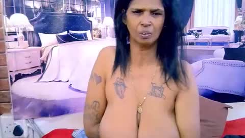 sexyva4u2luv online show from July 2026 06:28:01 PM