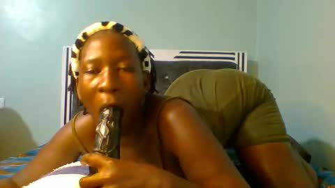 VIVIAN online show from January 2025 11:24:01 AM