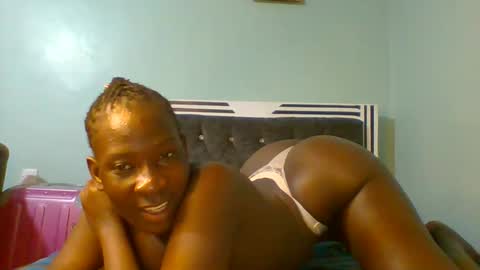 VIVIAN online show from February 2025 08:33:02 AM