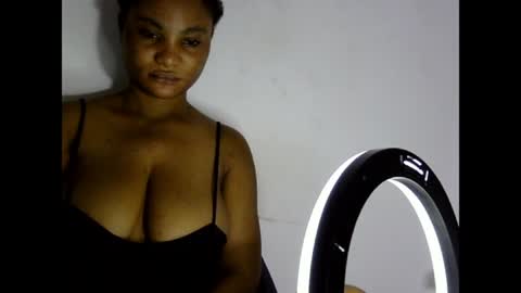 sexyvvy online show from July 2026 08:11:01 PM