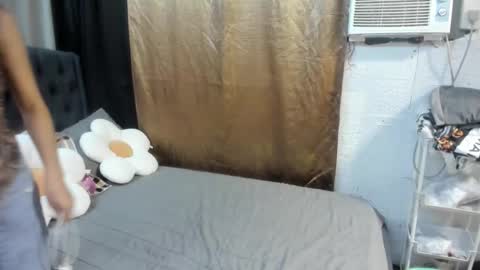 Xenaaa online show from October 2025 07:24:02 PM