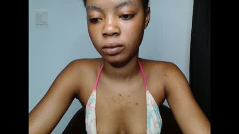 sexyxpeach online show from October 2025 03:34:01 PM