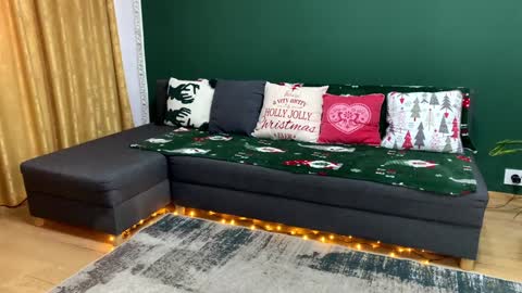 Snapshot of sexyycouple22 chatting on December 2024 07:55:01 AM Sexycouple online show from December 2024 07:55:01 AM