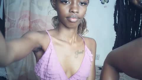 Snapshot of sexyzuriel chatting on April 2026 09:18:01 AM sexyzuriel online show from April 2026 09:18:01 AM