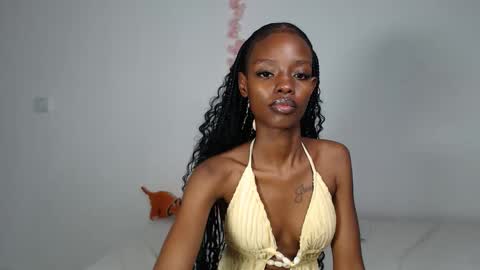 sexyzuriel online show from May 2026 05:31:01 PM