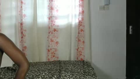sexyzuriel online show from May 2026 12:33:02 PM