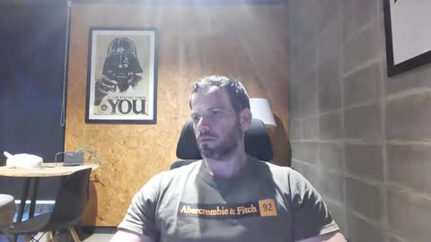 shad0w_hunter online show from February 2025 10:25:01 PM