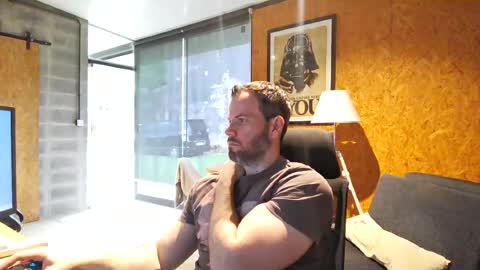 shad0w_hunter online show from May 2026 01:16:01 PM