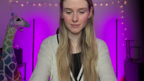 Snapshot of shadebabe chatting on January 2025 02:22:01 AM shadebabe online show from January 2025 02:22:01 AM