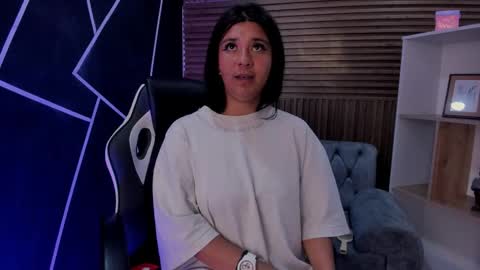 Snapshot of shaden_1 chatting on February 2026 09:49:02 AM Liz online show from February 2026 09:49:02 AM