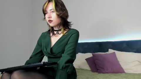 Bella online show from July 2026 09:01:02 AM
