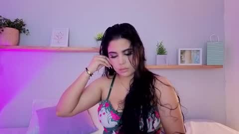 Snapshot of shainadavis chatting on February 2026 03:10:01 AM Shaina online show from February 2026 03:10:01 AM