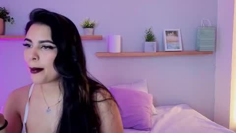 Snapshot of shainadavis chatting on February 2026 03:29:02 AM Shaina online show from February 2026 03:29:02 AM