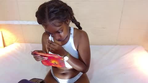 Snapshot of shamira_moore chatting on January 2025 07:15:01 PM Catalina online show from January 2025 07:15:01 PM