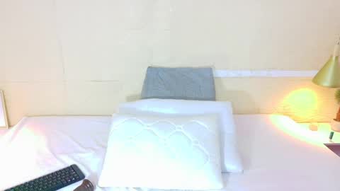 Snapshot of shamira_moore chatting on November 2025 11:37:02 PM Catalina online show from November 2025 11:37:02 PM