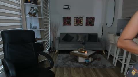 onlyfans shanabellucy online show from February 2026 06:35:01 PM