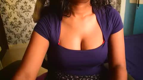 Snapshot of shanaya_indian chatting on November 2025 04:00:02 AM shanaya indian online show from November 2025 04:00:02 AM