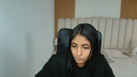 shanelle online show from May 2026 12:01:02 PM