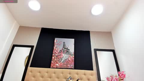 Snapshot of shanelle__ chatting on February 2025 01:00:02 PM S H A N E L L E online show from February 2025 01:00:02 PM