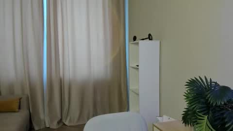 Snapshot of shanellwreath chatting on February 2026 08:41:01 AM me name is Mia online show from February 2026 08:41:01 AM