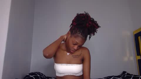 Snapshot of shania_sleigh chatting on January 2025 08:24:01 AM shania_sleigh online show from January 2025 08:24:01 AM