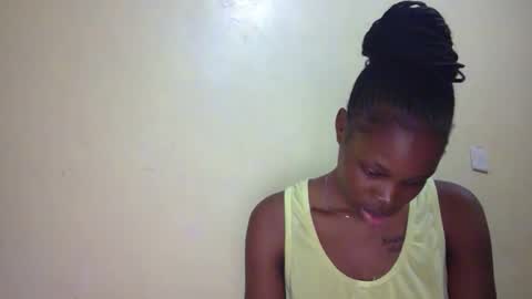 Snapshot of shania_sleigh chatting on February 2025 08:19:01 PM shania_sleigh online show from February 2025 08:19:01 PM