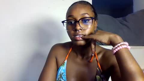 shania_sleigh online show from April 2026 02:32:02 PM