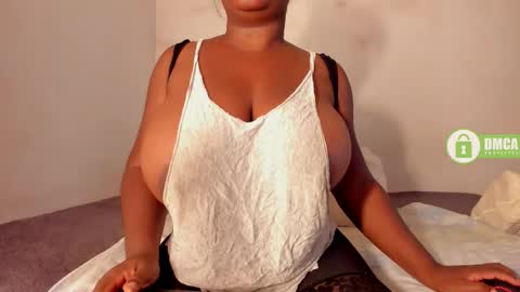 Danna online show from November 2025 03:33:02 PM