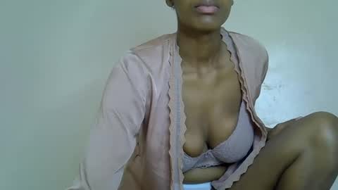 Snapshot of shanizzz chatting on September 2025 04:28:02 AM shanizz online show from September 2025 04:28:02 AM